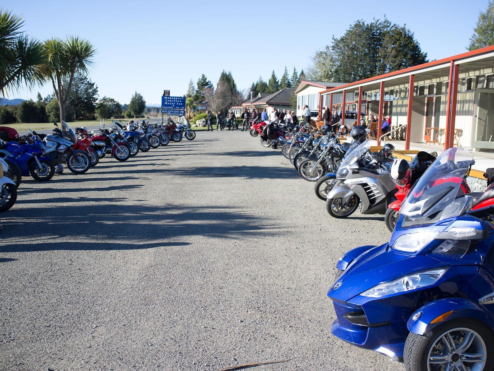 Te Anau Manapouri Lake Hotel Eksteriør billede
