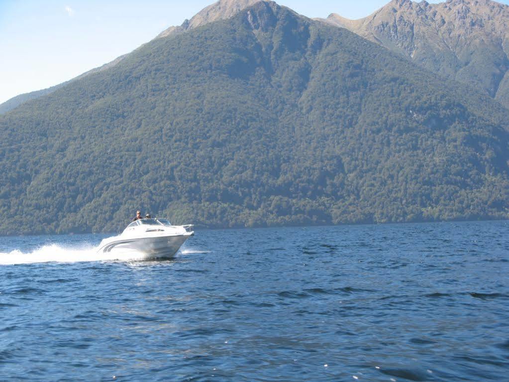 Te Anau Manapouri Lake Hotel Eksteriør billede