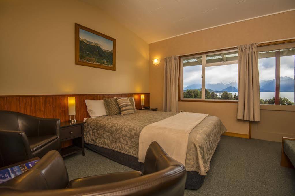 Te Anau Manapouri Lake Hotel Eksteriør billede