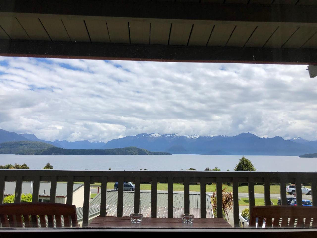 Te Anau Manapouri Lake Hotel Eksteriør billede