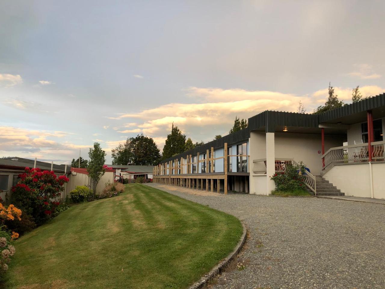 Te Anau Manapouri Lake Hotel Eksteriør billede
