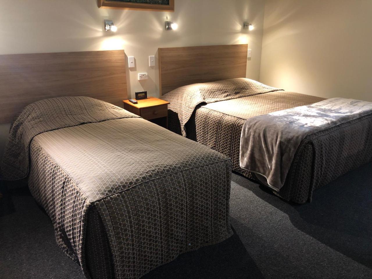Te Anau Manapouri Lake Hotel Eksteriør billede